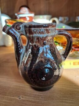 Starý retro keramický džbáneček