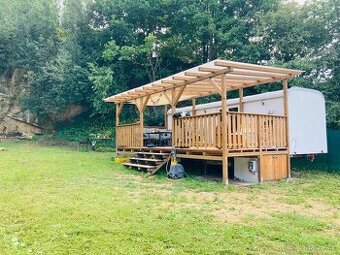 Maringotka s terasou - 1