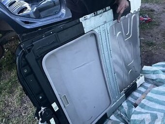 Střešní okno na BMW E46