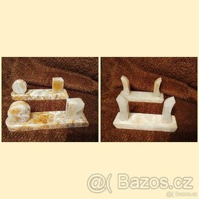 Starožitné mramorové rámečeky na fotografii