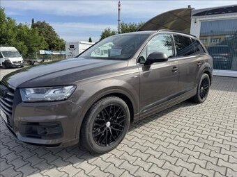 Audi Q7 3,0TDi 200kw,S-Line,ČR,1.Majitel,120tkm,DPH