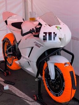 Koupím Hondu CBR600RR 2007-2009