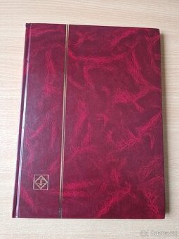 Poštovní známky ČR v albu