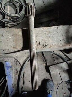 prodám hřídel Zetor