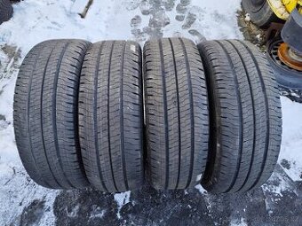 Letní pneu 235/60/17 C