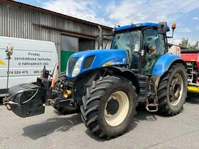 traktor New Holland T7050