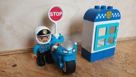 Lego Duplo policista a motorka