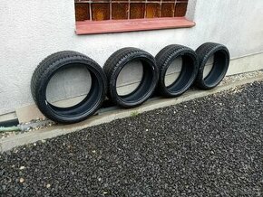 Zimní pneu Bridgestone 225/40 r18