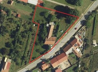 Prodej RD Strachotín - pozemky 3048 m2