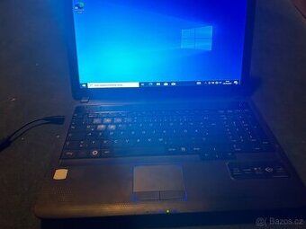 Samsung R525 - 1