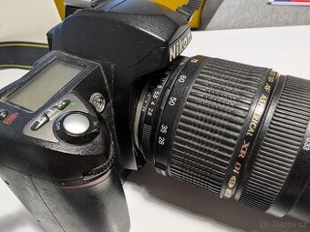 [rezerv.] Objektiv TAMRON 28-75+zrcadlovka Nikon+blesk Sigma