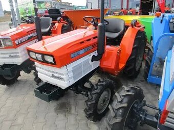 Malotraktor Kubota B1600 plně repasovaný 4WD