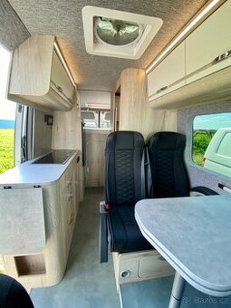 Obytná vestavba do vozu Mercedes Sprinter