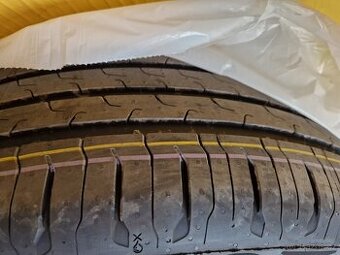 pneu letní 215/55 R17 4ks NOVÉ
