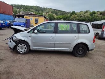 VW Touran č. 1211