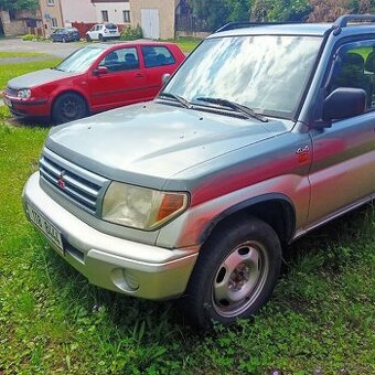 Mitsubishi Pajero pinin