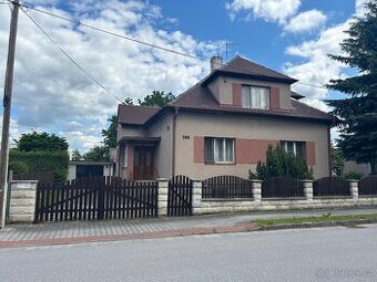 RODINNÝ DŮM, NA LÁVKÁCH 148, HOLOHLAVY - 1