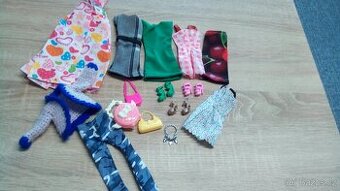 Oblečení,doplňky pro panenky-typu Barbie.