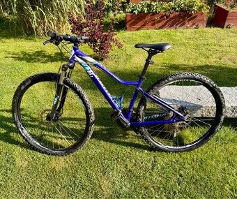 Specialized Jett 27.5 - 17” velikost M