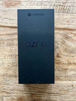 Nový Motorola Razr 60 8GB/256GB
