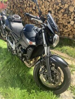 Suzuki GSR600