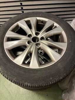 Kola 5x114,3 (RAV4) 18x7,5 ET 45 s pneu 235/55 R18 (3+5mm)