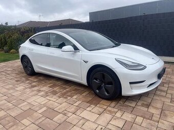 Prodám Tesla model 3