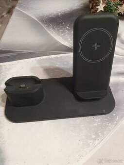 Bezdrátová nabíječka pro telefon a sluchátka Apple