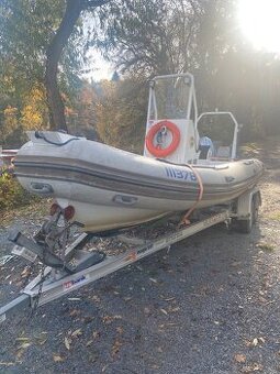 Nafukovací motorový člun Highfield family 590