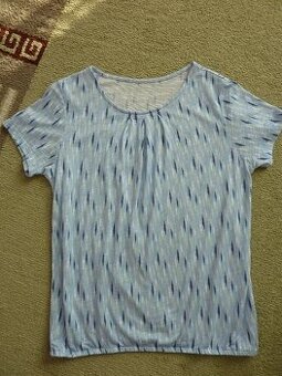 Sv. modrá halenka zn. Christian Berg vel.38