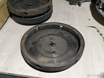 Setrvačník na PF 62. - 1