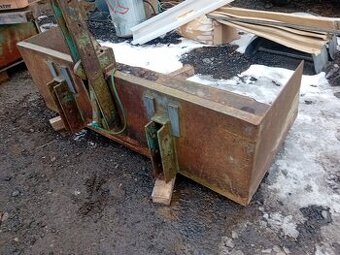 Robustní sklopná bedna do ramen