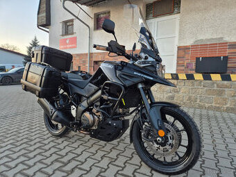 Prodám Suzuki DL 1050 V-strom, r. v. 2021, ABS, TC, ČR