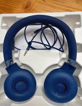 JBL Sluchátka s ANC