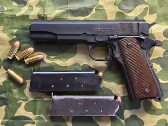 Colt 1911 / Ithaca M 1911 A1 45ACP