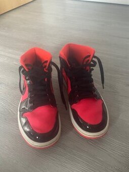 Nike Air Jordan 1 High OG Patent Bred