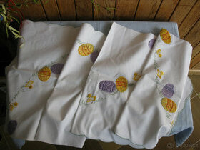 Velikonoční ubrus,hrníček,dečky,sklo,porcelán