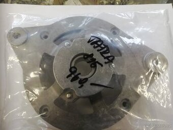 víko alternátoru tatra 815