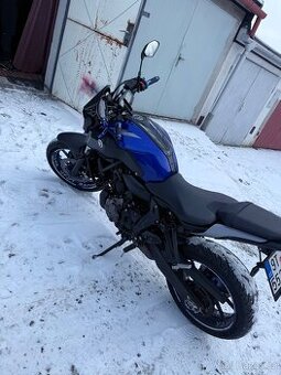 YAMAHA MT-07 2020 spěchá