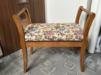 Taburetka/čalouněná stolička