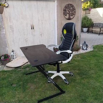 PC stůl + židle