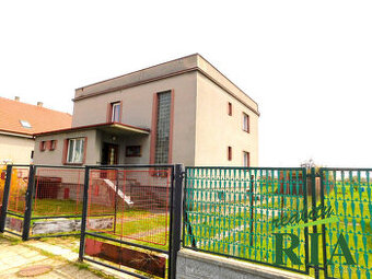 Pečky u Poděbrad okr. Kolín RD 2x 2+1, zahrada 969m2, garáž