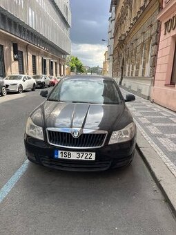 Škoda Octavia II 1.6 MPI – nepojízdná, na opravu nebo ND