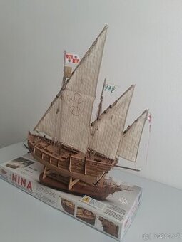 Modely Nina, Pinta a Santa Maria - 1