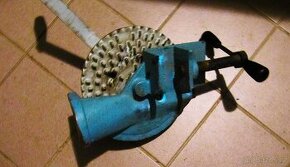 Loupačka - drhlík na kukuřici - POŠTOVNÉ ZDARMA - 1