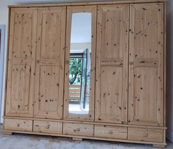 Šatní skříň 260x60x220 cm - borovice