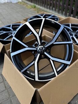 ORIGINÁL Alu Volkswagen ESTORIL R19, 5x112 - ZÁNOVNÍ, TOP