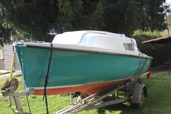 Plachetnice LENEVERE