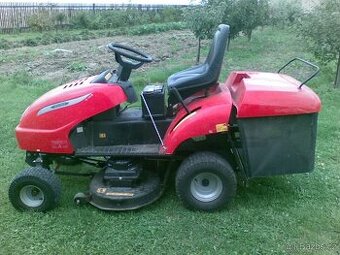 Zahradní sekací traktor Wisconsin W1618