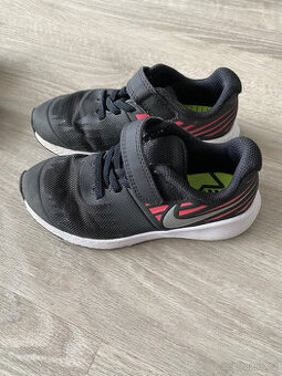 Boty Nike 28